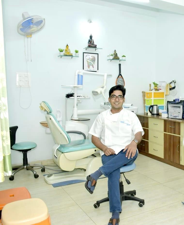 DR GAUTAM NAGRAJ DENTIST